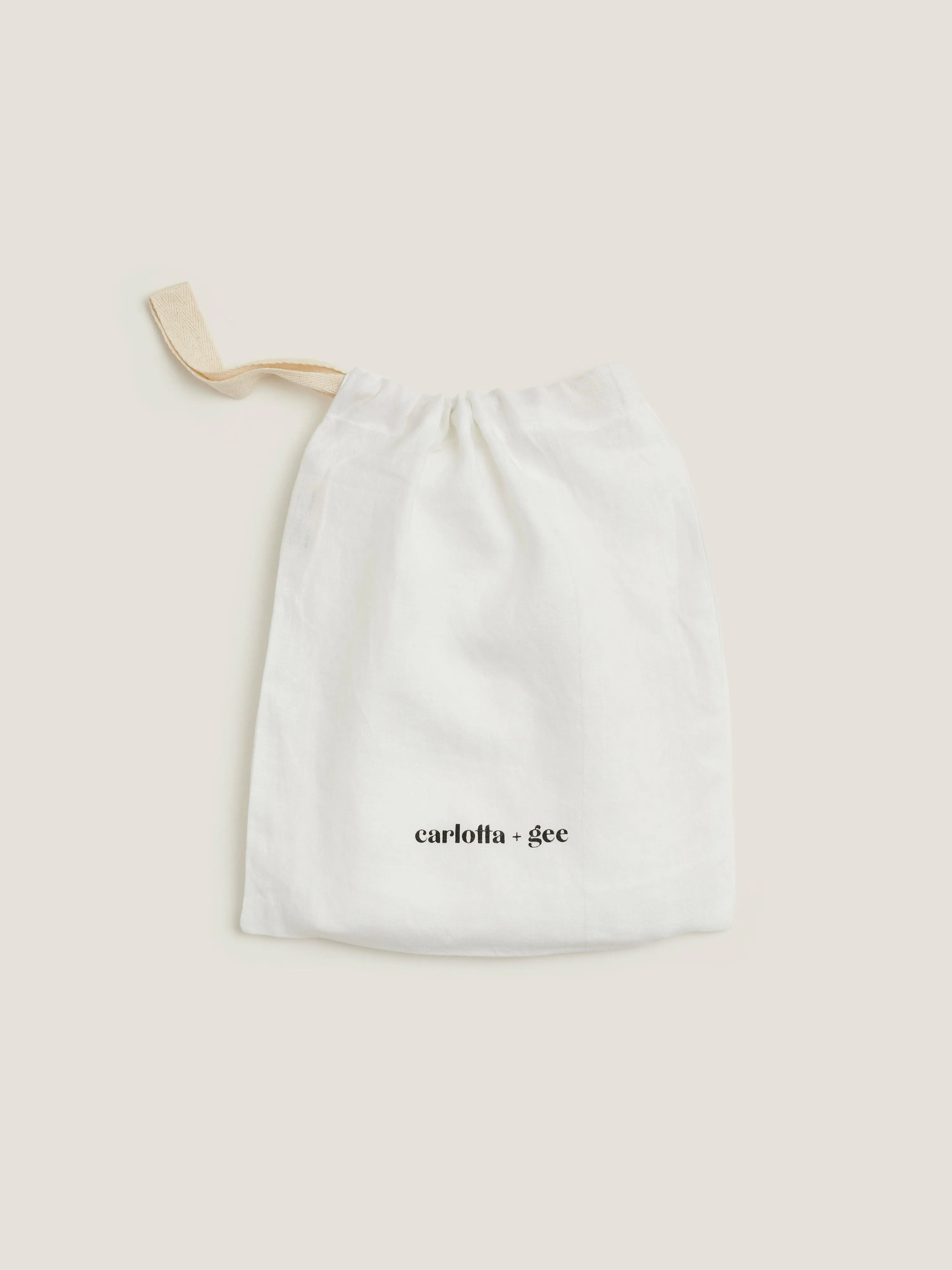 100% Linen shorts in Chocolate