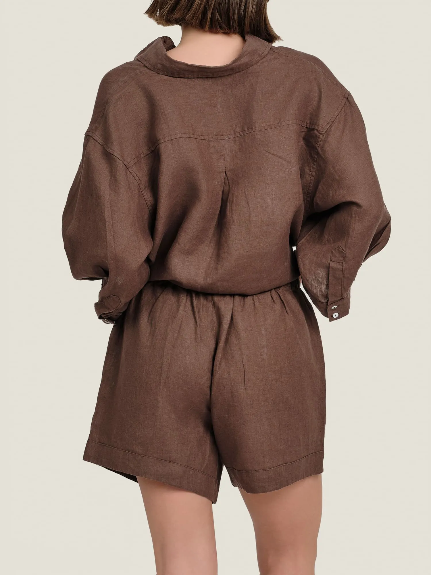 100% Linen shorts in Chocolate